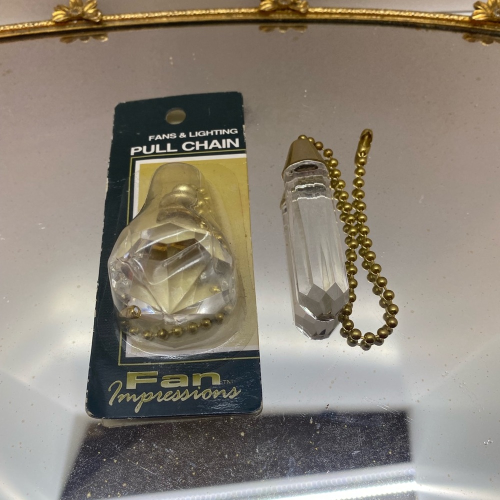 2 CEILING FAN PULLS BOTH ACRYLIC AND GOLD, DIAMOND CUT BOTTOMS